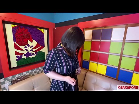 ❤️ Γιαπωνέζα γλύκα με μεγάλα βυζιά αυνανίζεται με σεξουαλικά παιχνίδια και έρχεται σε οργασμό. Μιλάει σε μια συνέντευξη για την εμπειρία της στο γαμήσι. Τεράστια βυζιά και τριχωτό μουνί βογκάει δυνατά. Osakaporn ️❌ Ανώμαλο πορνό ❌️